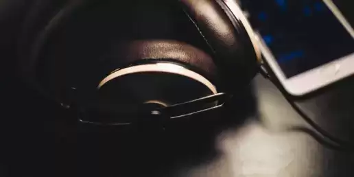 อีซี่ลิสเซนนิ่ง